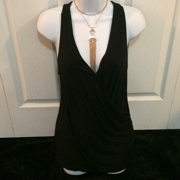 Low cut race back Tank - Picture 2 of 5